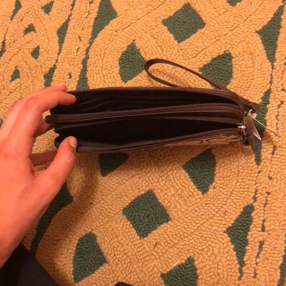 NWT Coach wallet/wristlet - Picture 6 of 6